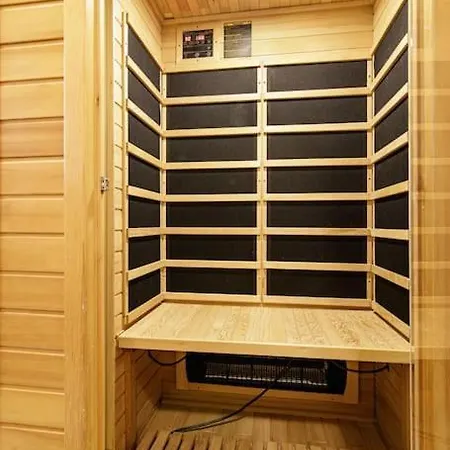 Apartment Cozy Urban Hideaway - With A Sauna!
